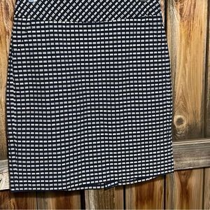 Trina Turk Los Angeles skirt embroidered 100% cotton navy blue 6 FIRM on…